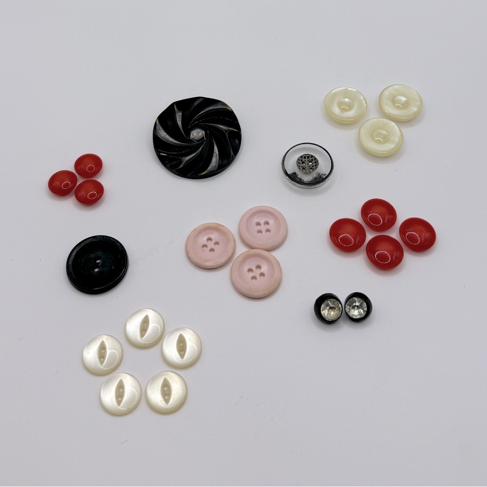 VINTAGE Crystal Plastic & MOP Buttons - Lot of 23